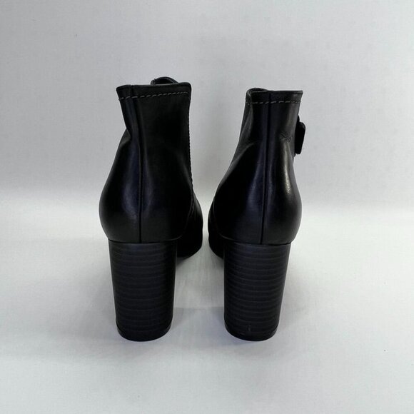 Clarks Bayla Glow Bootie Women's Size 10 in Black Heeled Ankle Boot - Picture 2 of 16
